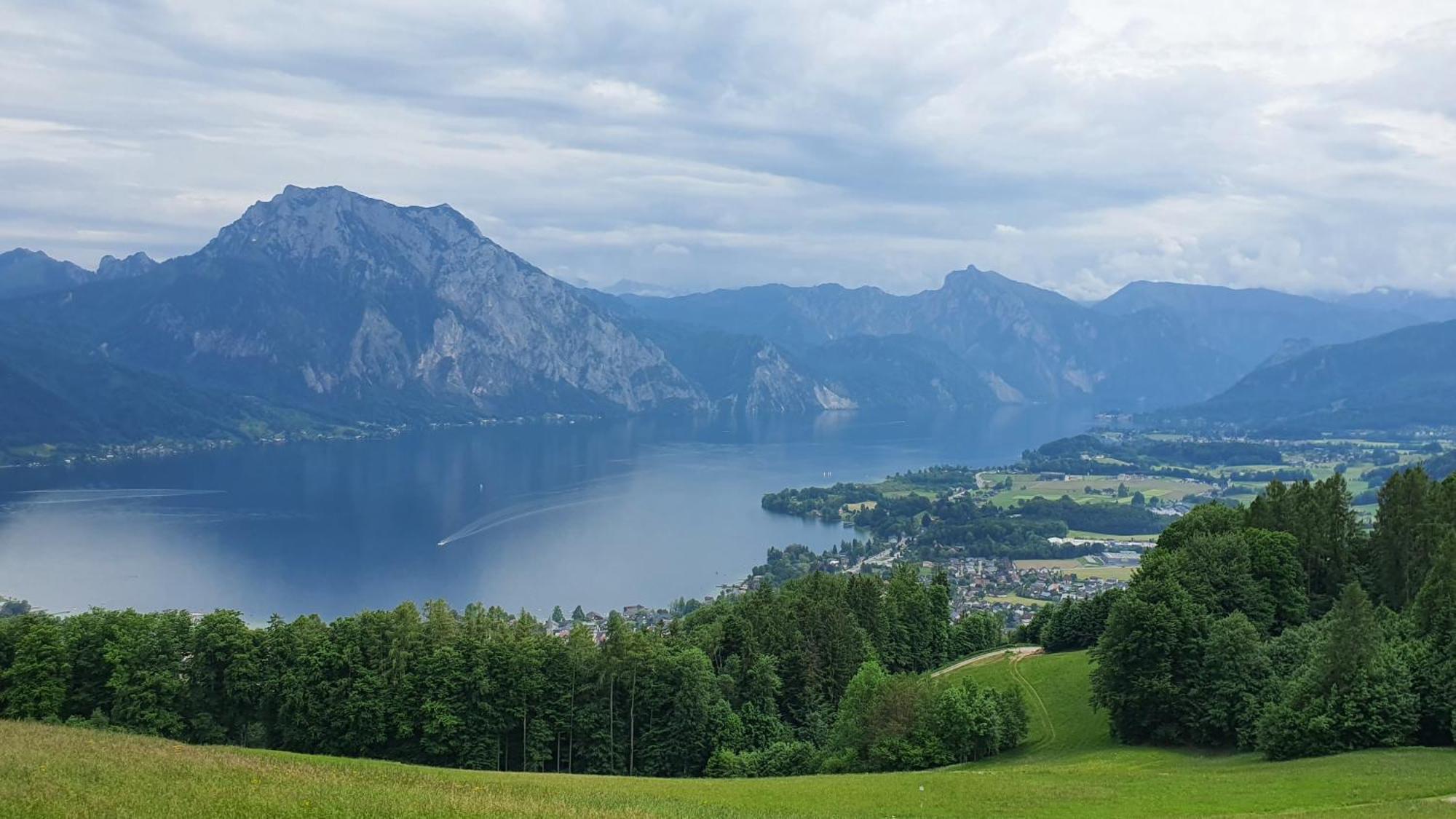Luxurioeses Apartment Mit Garten & Terrasse In Der Naehe Vom See Im Schoenen Salzkammergut Gmunden Kültér fotó